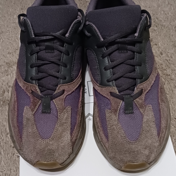 Yeezy Boost 700 'Mauve' men's size 11 - Picture 3 of 10